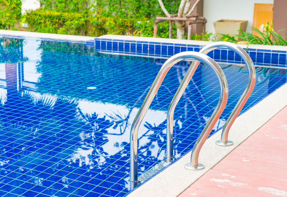 Elige la mejor lona para tu piscina: Factores a considerar